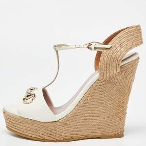 Gucci Off White/Beige Patent Leather Horsebit Wedge Espadrille T- Strap Platform Sandals Size 39.5