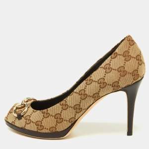 Pre Owned Gucci Beige/Brown GG Canvas Hollywood Horsebit Peep Toe Pumps Size 38.5