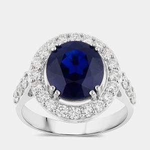 مملوكة مسبقًا 4.74 cts Ceylon Blue Sapphire and Diamond 18K White Gold Halo Ring US Size 7