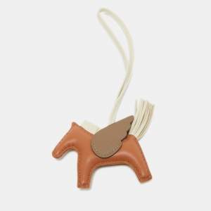 Pre Owned Hermes God/Etoupe/Craie Milo Leather GriGri Rodeo Pegase Bag Charm PM