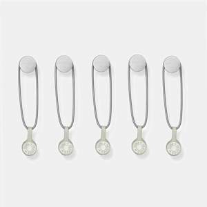 مملوكة مسبقًا  Hermès Scarf Display System