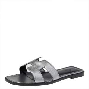 Hermes Metallic Silver Leather Oran Flat Sandals Size 38
