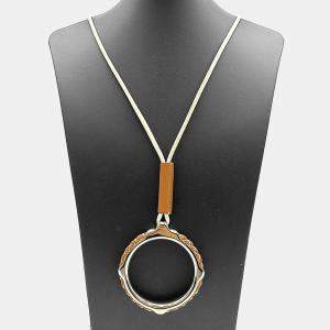 مملوكة مسبقًا عقد هيرميس جلد وفضي اللون