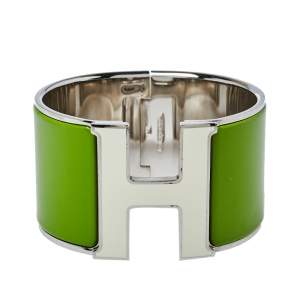 Pre Owned Hermès Clic Clac H White Lacquered Green Enamel Palladium Plated Extra Wide Bracelet PM