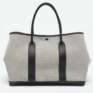 Pre Owned Hermès Ecru/Noir Toile and Buffalo Skipper Leather Garden Party 36 Bag