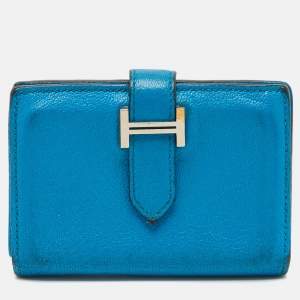 مملوكة مسبقًا Hermes Bearn Blue Frida Chevre Leather Card Holder