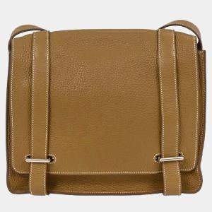 مملوكة مسبقًا Hermes Kraft Taurillon Clemence Steve Caporal 27 Shoulder Bag