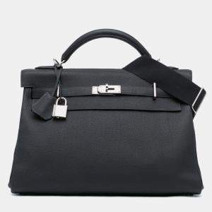 مملوكة مسبقًا Hermes Black Togo Maxi Kelly 42