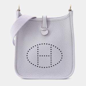 مملوكة مسبقًا Hermes Evelyne Short Grey Pantan Taurillon Clemence Size Tpm