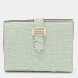 Pre Owned Hermes Vert d' Eau Alligator Bearn Compact Wallet