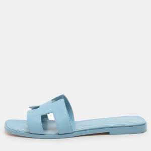مملوكة مسبقًا Hermes Blue Leather Oran Flats Size 38