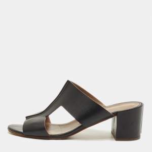 مملوكة مسبقًا شباشب جلد سوداء هييرمس أوستيا مقاس 39