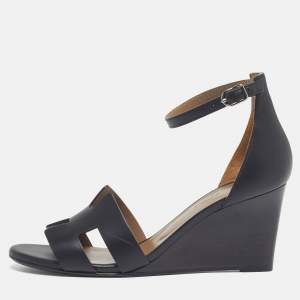 مملوكة مسبقًا Hermes Legend Size 37.5 Black Leather Wedge Ankle Strap Sandals