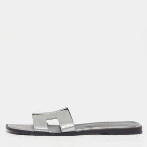 Pre Owned Hermes Oran Size 41 Silver Leather Flat Slide