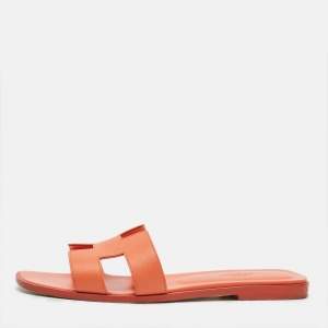 مملوكة مسبقًا Hermes Oran Size 39 Orange Leather Flat Slide
