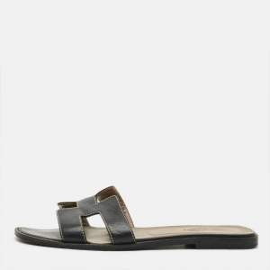 مملوكة مسبقًا Hermes Oran Size 39 Black Leather Flat Slides 