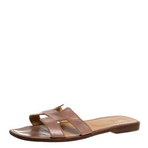 Pre Owned Hermes Beige Leather Oran Flat Slides Size 41