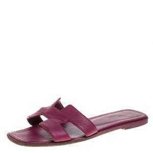 مملوكة مسبقًا Hermes Burgundy Leather Oran Flat Slides Size 38 