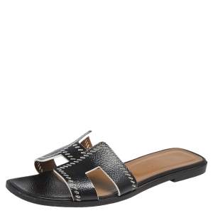Pre Owned Hermes Black Textured Leather Cut Out Detail Oran Sandals Size 39