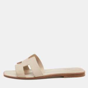 مملوكة مسبقًا Hermes Beige Leather Oran Flat Slides Size 39.5