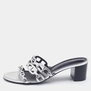 مملوكة مسبقًا Hermes Silver Leather Tandem Slide Sandals Size 40
