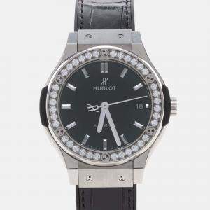 Pre Owned Hublot Classic Fusion 565.NX.1470.LR.1204 Automatic Black Diamonds Titanium Women's Wristwatch 38mm
