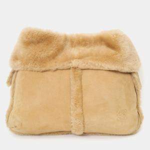 مملوكة مسبقًا Loewe Beige Suede Shearling Boa Crossbody