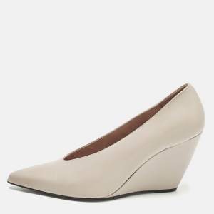 Pre Owned Loro Piana Size 38.5 Cream Leather Wedge Pumps