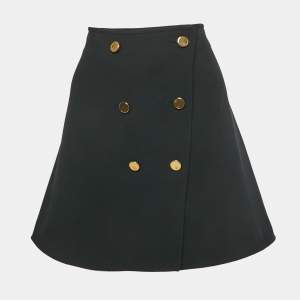 مملوكة مسبقًا Louis Vuitton Black Wool Button Detail Mini Skirt M
