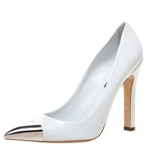 مملوكة مسبقًا Louis Vuitton White Leather Merry Go Round Metal Cap Pointed Toe Pumps Size 38
