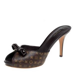 Pre Owned Louis Vuitton Brown Monogram Canvas Slip On Sandals Size 40