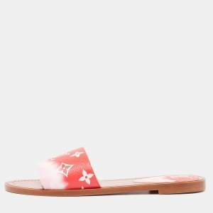 مملوكة مسبقًا Louis Vuitton Two-Tone Monogram Coated Canvas Escale Lock It Flat Slides Size 37 