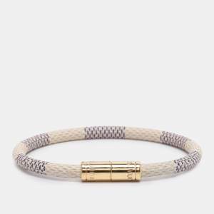 مملوكة مسبقًا Louis Vuitton Damier Azur Gold Tone Keep It Bracelet