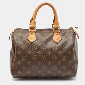 Louis Vuitton Monogram Canvas Speedy 25 Bag