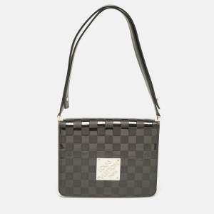 مملوكة مسبقًا Louis Vuitton Black Damier Vernis Cabaret Bag
