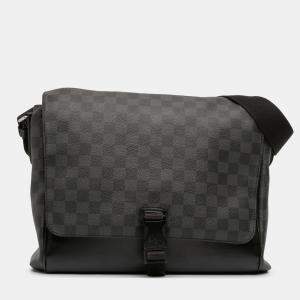 Pre Owned Louis Vuitton Black Damier Graphite Skyline Messenger MM
