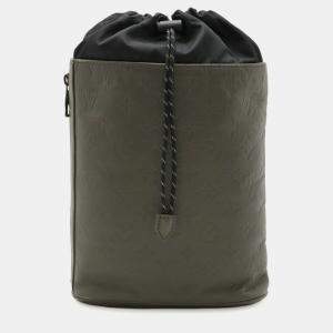 مملوكة مسبقًا Louis Vuitton Monogram Shadow Chalk Sling Shoulder Bag Khaki