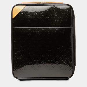 مملوكة مسبقًا Louis Vuitton Black Monogram Vernis Pegase 45