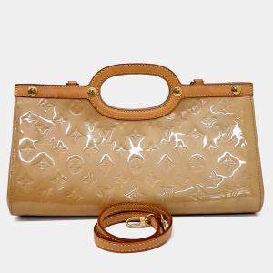 مملوكة مسبقًا Louis Vuitton Beige Patent Leather Vernis Roxbury Drive