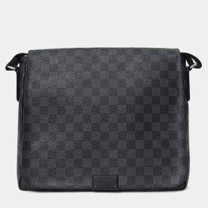 مملوكة مسبقًا Louis Vuitton 2013 Damier Graphite Daniel MM Messenger Bag