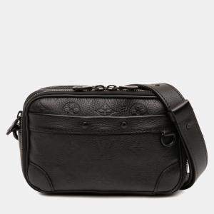 مملوكة مسبقًا Louis Vuitton Black Monogram Shadow Alpha Wearable Wallet