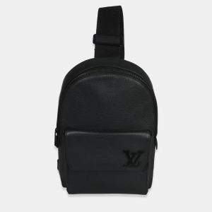 Pre Owned Louis Vuitton Black Waxy Calfskin Aerogram Pilot Slingbag