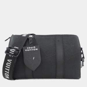 مملوكة مسبقًا Louis Vuitton Lv X Fifa City Keepall Shoulder Bag