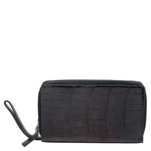 مملوكة مسبقًا Fendi Black Crocodile Leather Zip Around Wallet