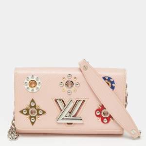 مملوكة مسبقًا Louis Vuitton Rose Ballerina Epi Leather Mechanical Flower Twist Wallet On Chain