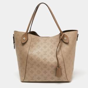مملوكة مسبقًا Louis Vuitton Galet Monogram Mahina Leather Hina MM Bag