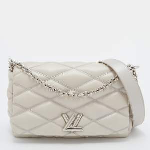 Pre Owned Louis Vuitton Silver Quilted Lambskin Leather GO-14 Malletage PM Bag