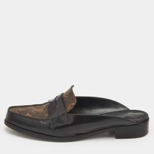 Louis Vuitton Brown/Black Monogram Canvas and Patent Leather Academy Loafer Mules Size 39.5