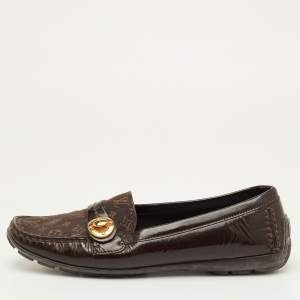 مملوكة مسبقًا Louis Vuitton Size 38 Brown Patent Leather and Mini Lin Monogram Canvas Slip On Loafers