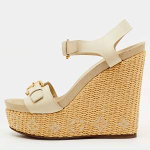 مملوكة مسبقًا Louis Vuitton Size 36.5 Off White Leather Raffia Platform Wedge Sandals